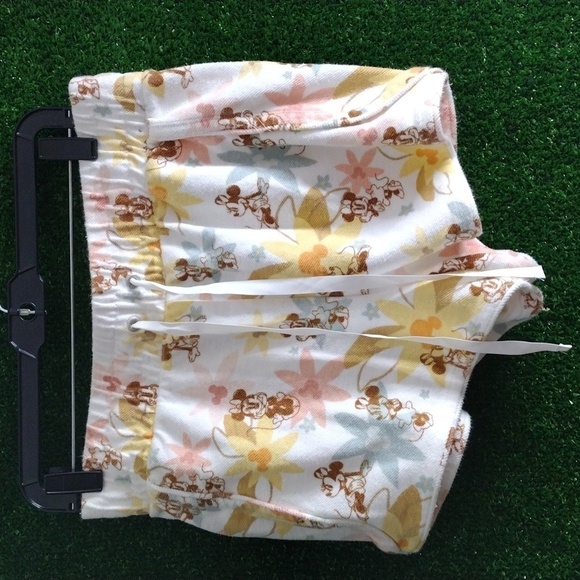 Disney Mickey shorts - Picture 1 of 3